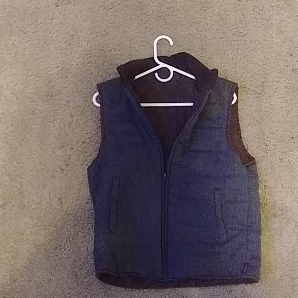 Ireversable Vest - Picture 2 of 6